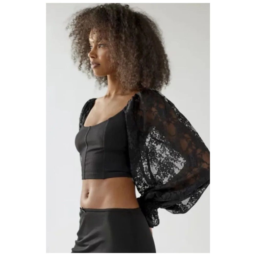 URBAN OUTFITTERS Cynthia Lace Sleeve Blouse Cropped Top